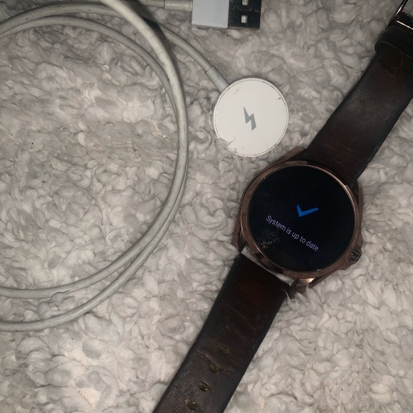 Micheal kors smart watch. Model: Bradshaw 0521. Rose gold face - Picture 2 of 9